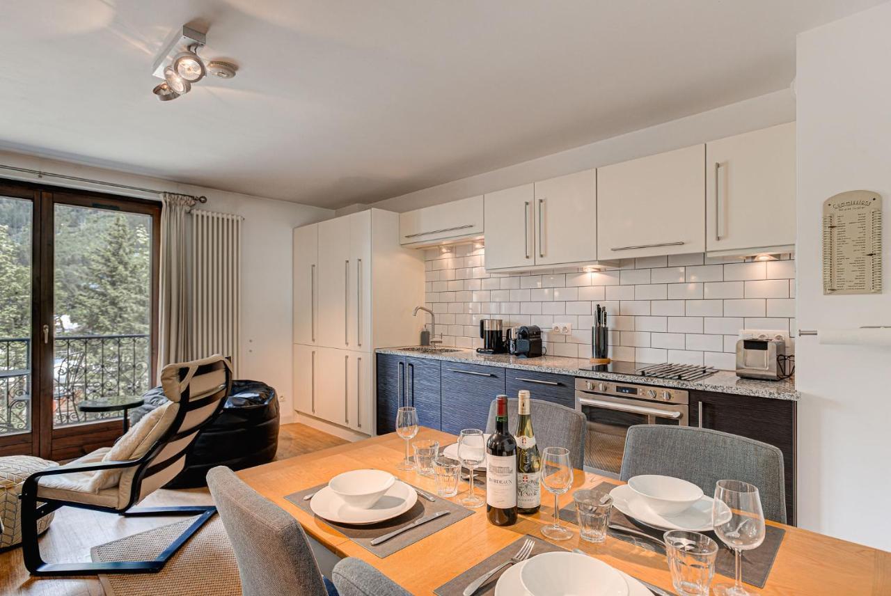 Apartment Cosmiques - Alpes Travel - Central Chamonix - Sleeps 4 المظهر الخارجي الصورة