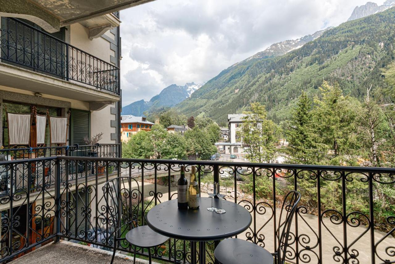 Apartment Cosmiques - Alpes Travel - Central Chamonix - Sleeps 4 المظهر الخارجي الصورة