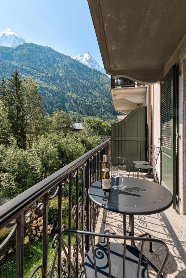 Apartment Cosmiques - Alpes Travel - Central Chamonix - Sleeps 4 المظهر الخارجي الصورة